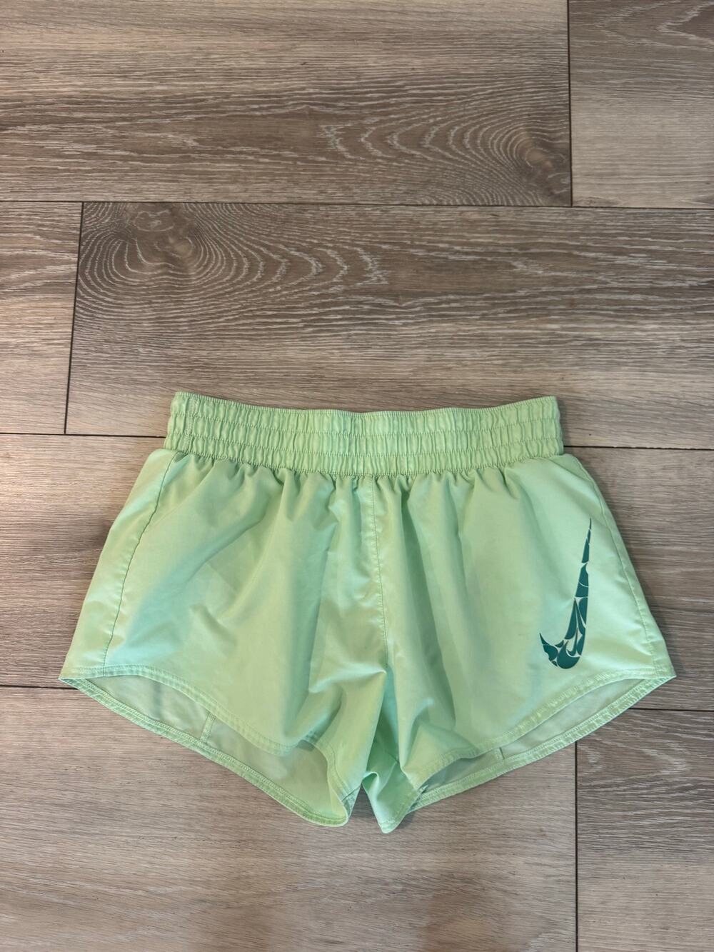 Nike‎ One Women's Vapor Green Swoosh Running/Training Shorts Medium
